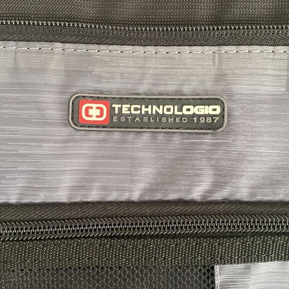 OGIO Nylon Laptop Black/Silver Cross Body Padded Bag Adjustable Strap Pockets - Picture 6 of 12